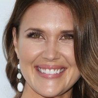 Sarah Lancaster Nue