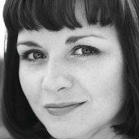 Sarah Smart Nue