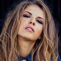 Sasha Kolos Nue