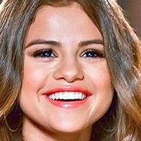 Selena Lori Nue