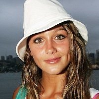 Sharni Vinson Nue