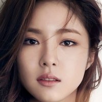 Shin Se-kyung Nue