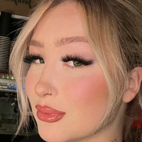 Stacked Blonde Nue