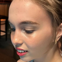 Suche: Serena Skybourne Nue