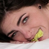 Thalia Rhea Nue