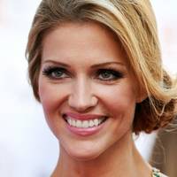 Tricia Helfer Nue