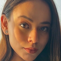 Vania Pereda Nue