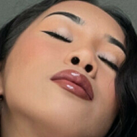 Zella Nue
